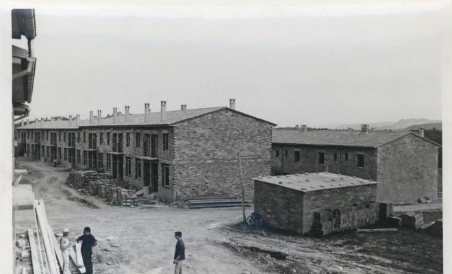 Construcció dels habitatges de la "Cooperativa de Vivendes Vall del Ges" al Barri de Montserrat