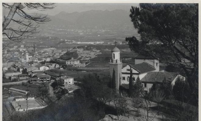 Vista del santuari de Rocaprevera i la zona esportiva