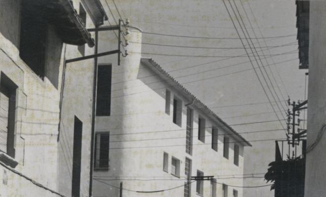 Carrer Capsavila a l'alçada dels quatre cantons