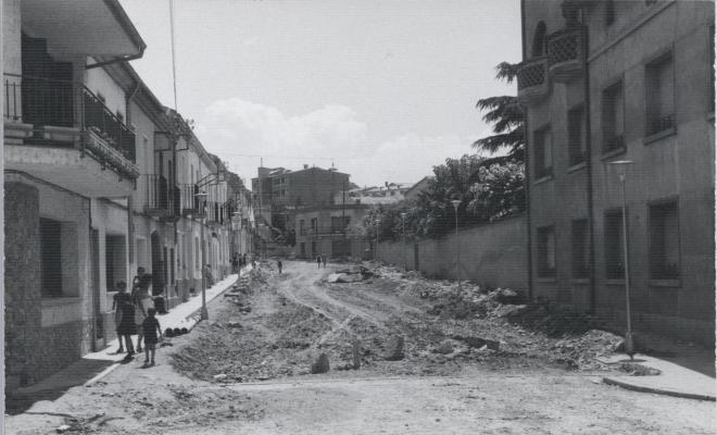 Obres de pavimentació del carrer Collsacabra