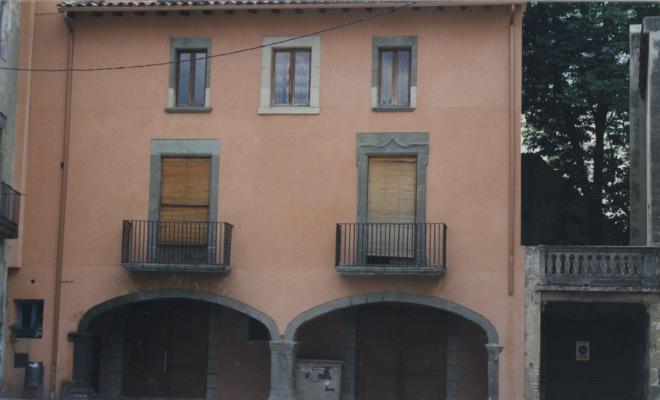 Façana del Club Infantil a la plaça Vella