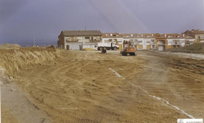 Obres de construcció de l'Institut Cirvianum al carrer Rosa Sensat