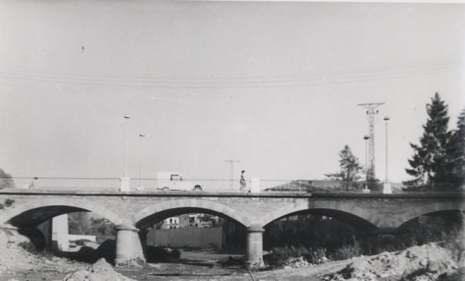 Antic pont de Can Pujades o Can Rabert sobre el riu Ges