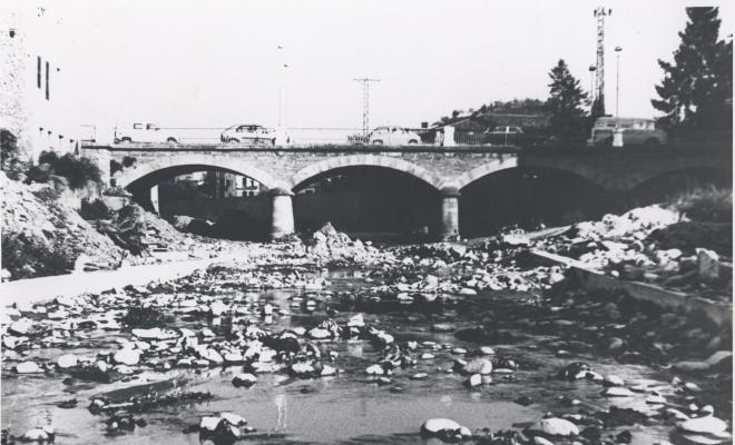 Antic pont de Can Pujades o Can Rabert sobre el riu Ges