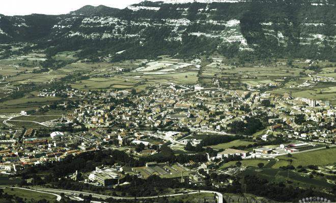 Vista aèria de Centelles, presa des del nord-est