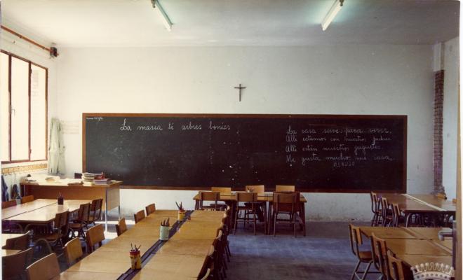 Nova aula a les escoles nacionals graduades, construïda el 1970