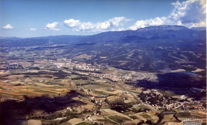 Vista general de Centelles, presa des del Puigsagordi (3/4)