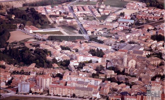 Vista general de Centelles, presa des del Puigsagordi (2/3)