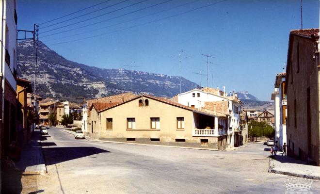 Cruïlla del carrer José Antonio i el carrer Sant Llop