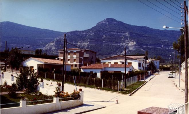 Cruïlla del carrer Miquel Pratmarsó i el carrer Àngel Guimerà