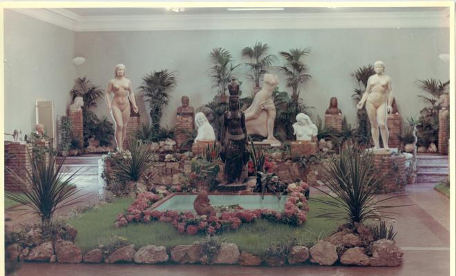 Exposició de plantes, homenatge a l'escultor Enric Monjo a la sala d'actes de Florimar durant la Festa Major, 23 a 26 de juny de 1958