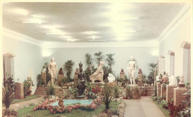Exposició de plantes, homenatge a l'escultor Enric Monjo a la sala d'actes de Florimar durant la Festa Major, 23 a 26 de juny de 1958