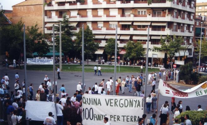 Protesta contra tala d'arbres Av. Catalunya
