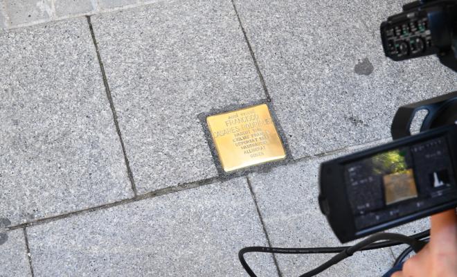 Stolperstein. Reconeixement a Francisco Casares.