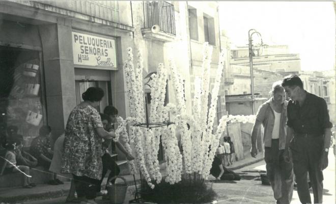 Catifes de flors;Altar tijes dretes