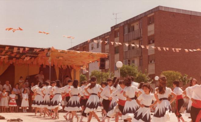 Ball de gitanes a les festes de Sant Joan de Montornès Nord