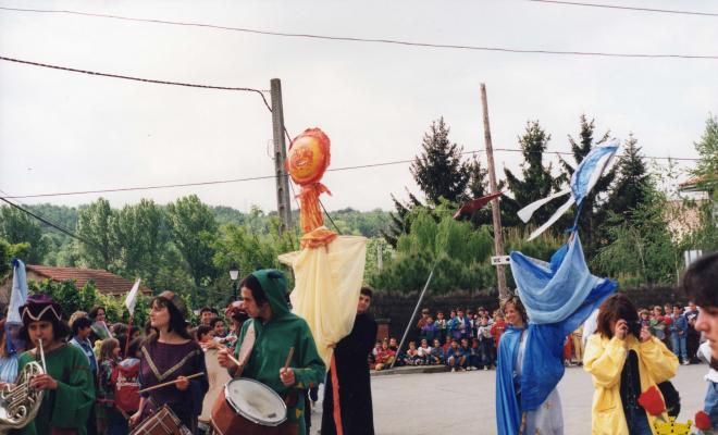 Concentració infantil i espectacle. Celebració del 150è aniversari del naixement de Verdaguer