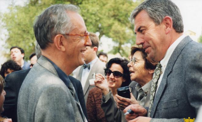 Acte d'agermanament amb la ciutat de Barcelona. Inauguració de l'Àlbula commemorativa del 150è aniversari de Jacint Verdaguer, de l'escultor Palazuelo. Pregó a càrrec de mossèn Ballarín