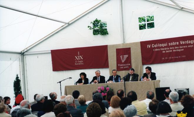 Glossa dels 150 anys de Verdaguer, a càrrec de Pere Farrés, amb Joaquim Molas i Ricard Torrents