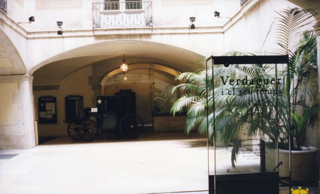 Visita col·lectiva dels folguerolencs als llocs Verdaguerians de Barcelona. Palau Moja