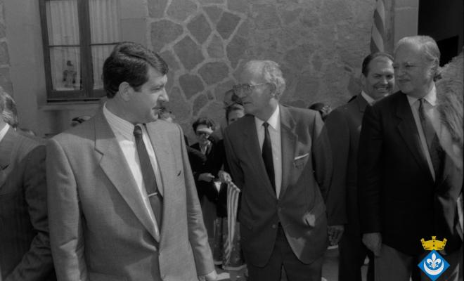 Festa Verdaguer. Recepció d'autoritats. Quiquet Ribas i Sanglas, alcalde de les Masies de Roda, Rossend Viladecàs, alcalde de Tavèrnoles, Joan Maria Pujal, president de la Diputació de Tarragona