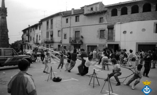 Festa de l'Arbre de Maig dins la Festa Verdaguer