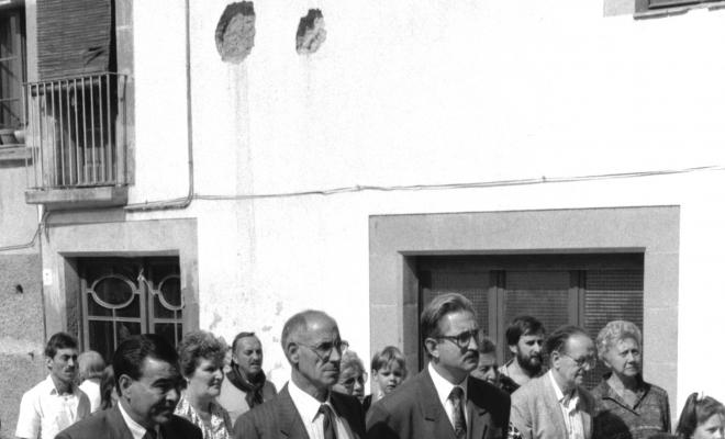 Processó de la Verge dins els actes de la Festa Major. Miquel Masramon Tenas, alcalde de Folgueroles, Jaume Torres i Climent Villegas regidors