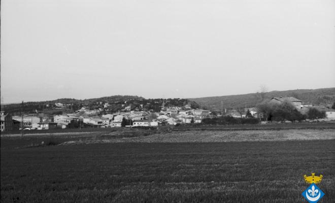 Perspectives de Folgueroles. Entrada al municipi des de la carretera de Vilanova de Sau
