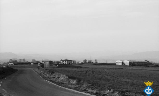 Perspectives de Folgueroles. Entrada al municipi des de la carretera de Vilanova de Sau