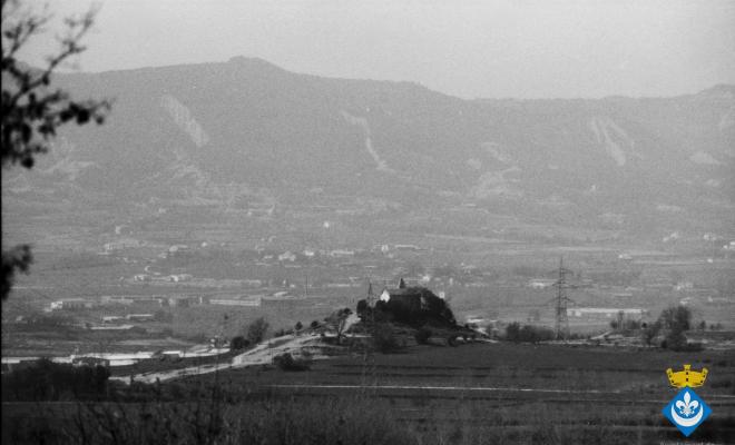 Perspectives de Folgueroles. Ermita de Sant Jordi de Puigseslloses