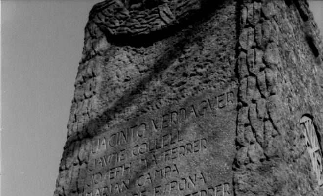 Indrets ruta Verdagueriana. Monòlit de la font del Desmai