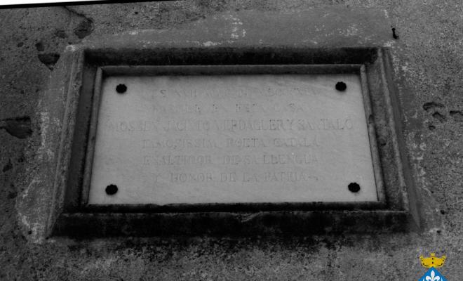 Placa commemorativa casa natal Mossèn Cinto Verdaguer