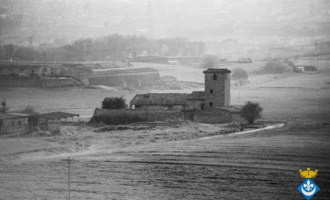Torre de Morgadès amb Vic al fons