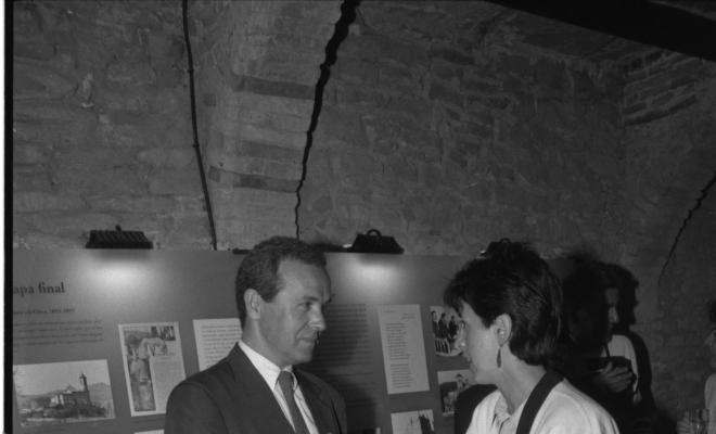 Assistents a l'acte d'inauguració de la nova museografia de la casa museu. Alcalde Gil Orriols, alcalde de Folgueroles