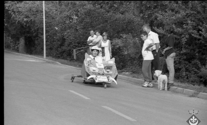 Baixada de carretons a la ronda de la Damunt durant els actes de Festa Major de Folgueroles