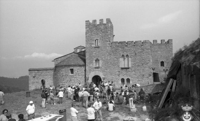 Festa Verdaguer. Caminada fins al castell  de Sant Llorenç del Munt