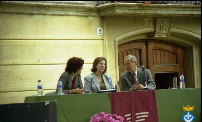 Parlaments institucionals de Festa Verdaguer a càrrec de Maria Mercè Miró que va editar Jovenívoles, Gil Orriols, alcalde de Folgueroles i Carme Torrents, directora de la casa museu Verdaguer