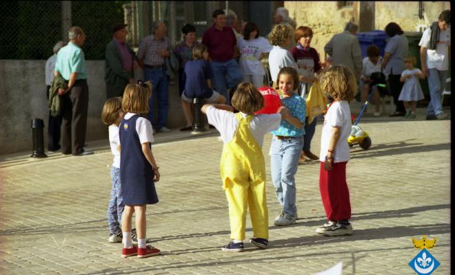 Sardanes a la plaça de la Ricardera