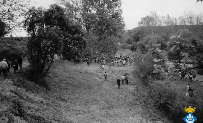 Inauguració de la signatura de la Font Trobada dins la Festa Verdaguer, obra de Perejaume