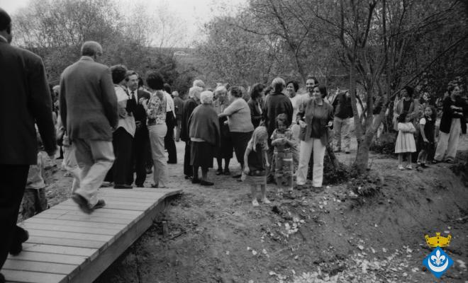 Inauguració de la signatura de la Font Trobada dins la Festa Verdaguer, obra de Perejaume