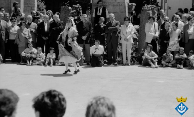 Ballets dins la Festa Verdaguer. Gil Orriols, alcalde de Folgueroles, Just Palma, regidor de Vic, Maria Homs, presidenta d'Amics de Verdaguer