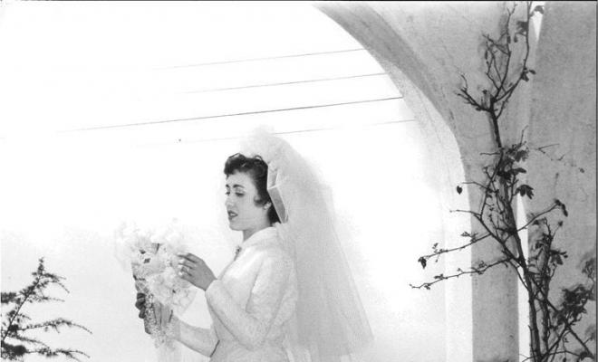 Retrat d'una dona vestida de núvia