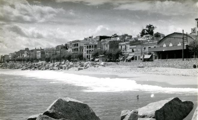 Façana marítima del Masnou des de l'espigó