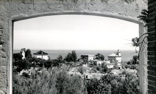 Perspectiva del Masnou des d'un arc d'un mirador
