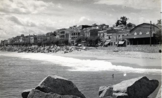 Façana marítima del Masnou des de l'espigó