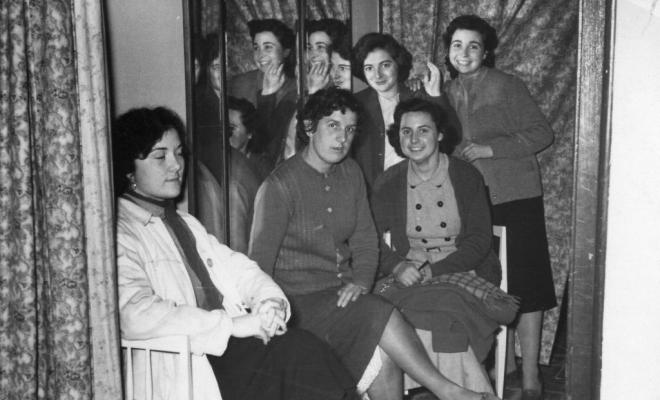 Grup d'alumnes de costura de Teresa Torres