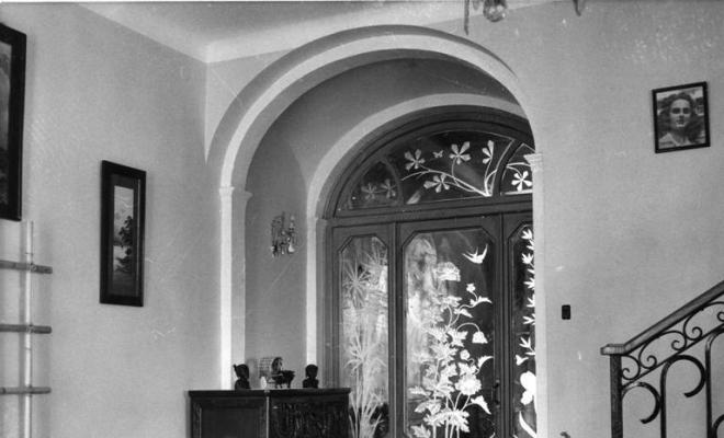 Rebedor i entrada d'una casa particular