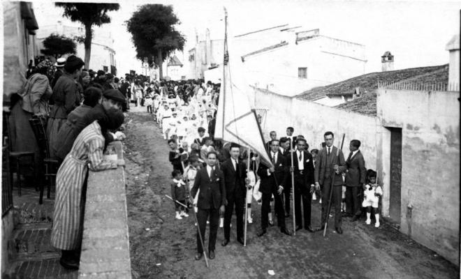 Processó de Corpus pel carrer de Sant Pere