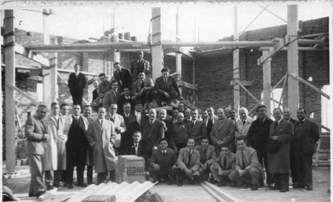 Construcció del Casinet amb els seus col·laboradors
