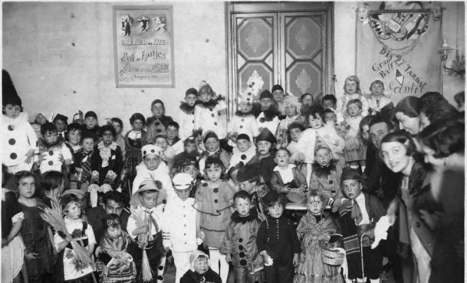 Infants disfressats per Carnestoltes al Casinet